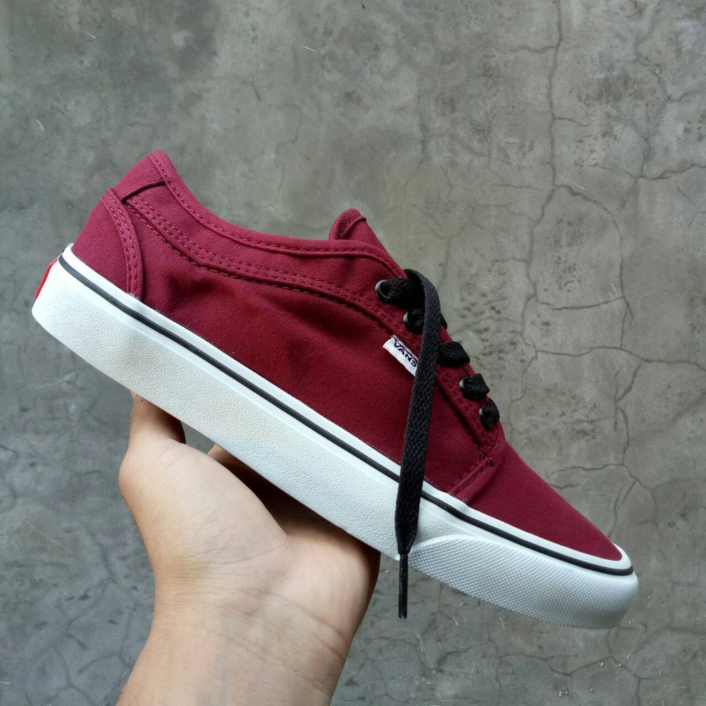 vans chukka low maroon