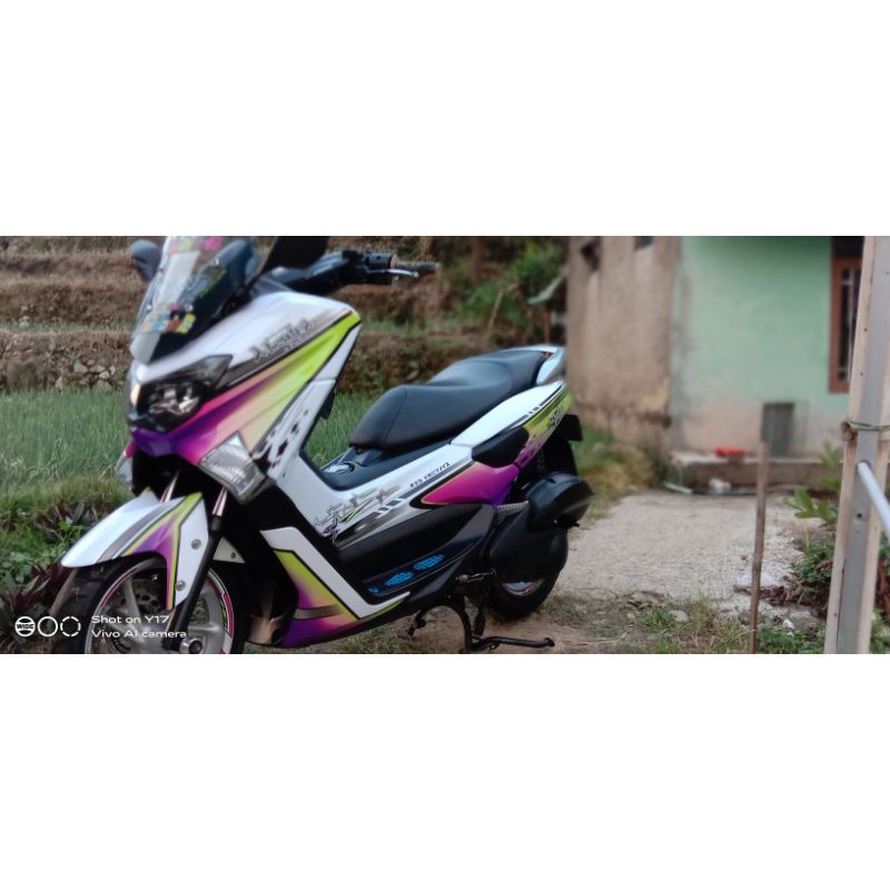 decal nmax putih