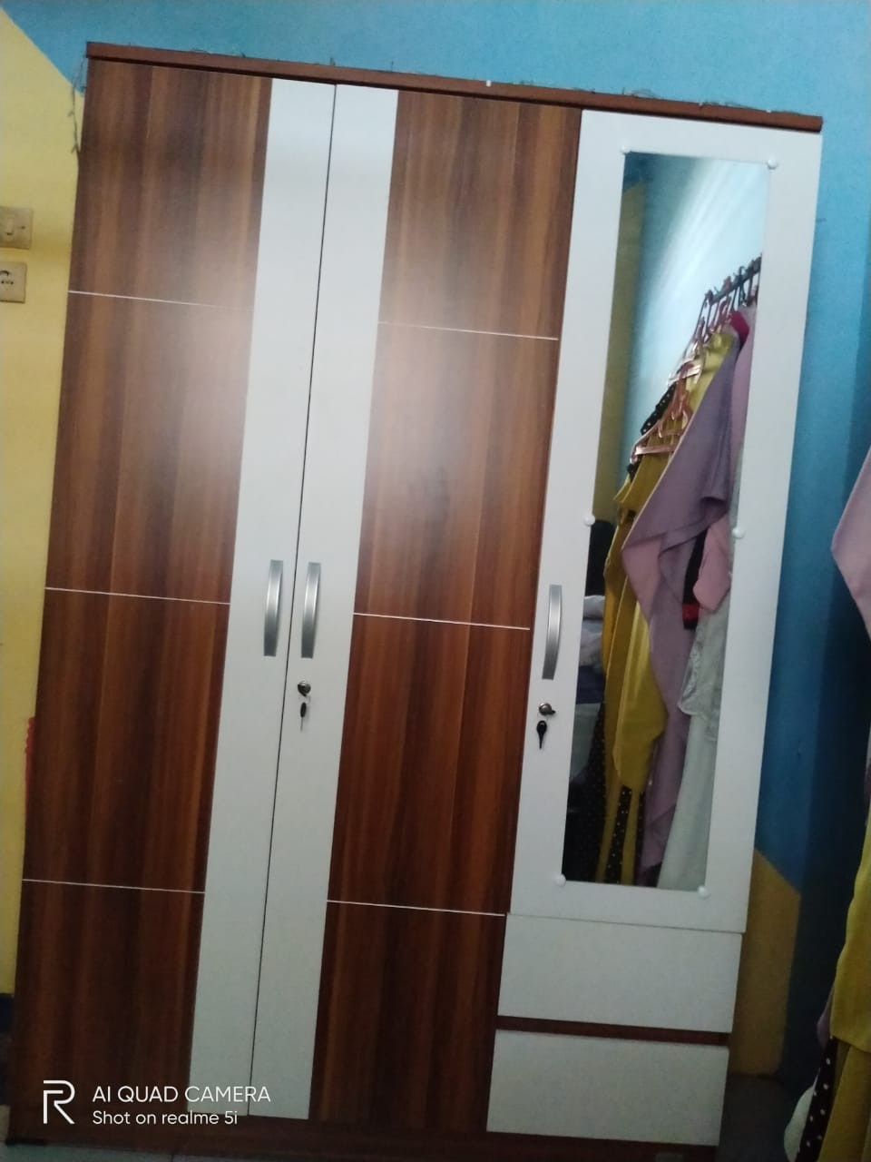 Lemari Pakaian 3 Pintu Cermin 2 Laci Bawah - Tipe Blossom Series - Medan