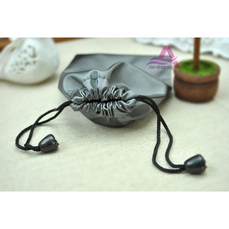 Pouch Dompet Waterproof penyimpanan Kabel data/ Headset/ Charger/Kunci Simple dan praktis