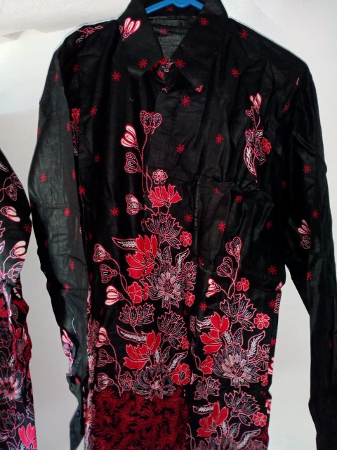 Promo 7.7 Couple Tunik Batik Motif Sakura Merah