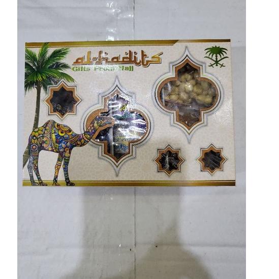 

Banyak Dibeli dus kotak oleh oleh haji&umroh