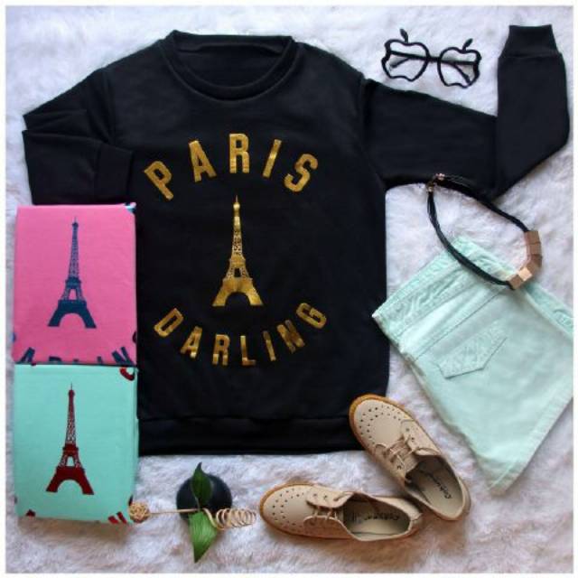 Baju motif menara eiffel