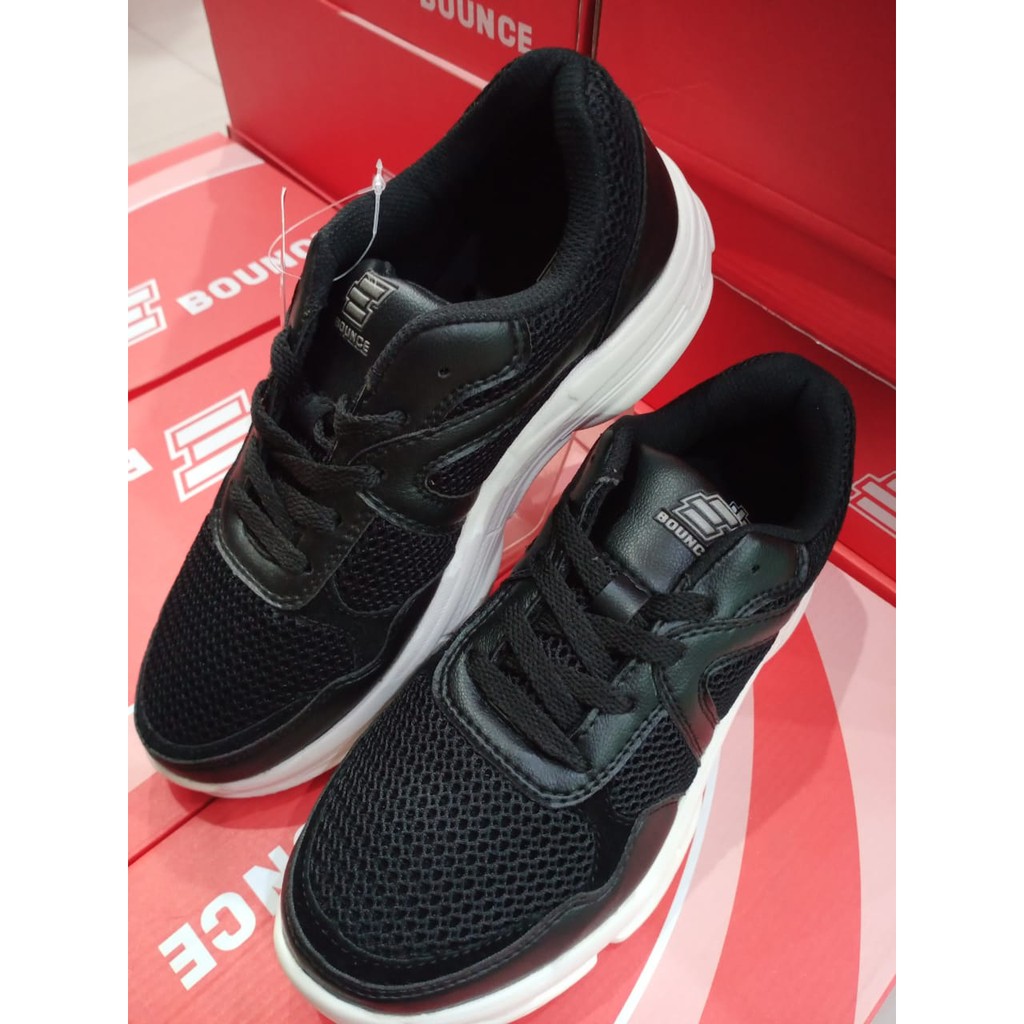 Sepatu Sport Wanita Hitam