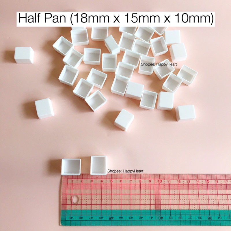 

Empty Half Pan watercolor case Tempat Cat Air