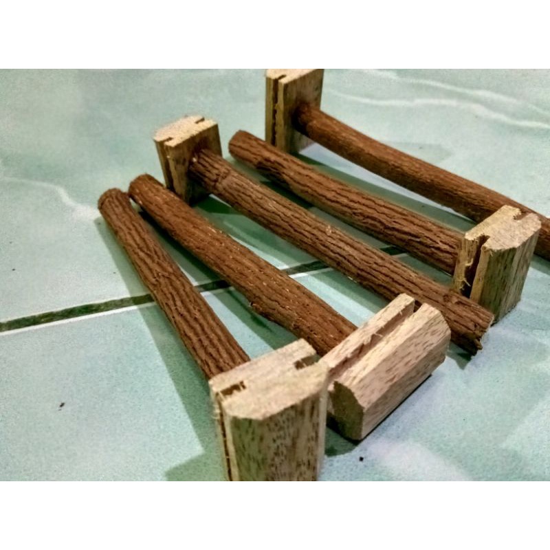 Tangkringan Samping Sangkar Asem Jawa