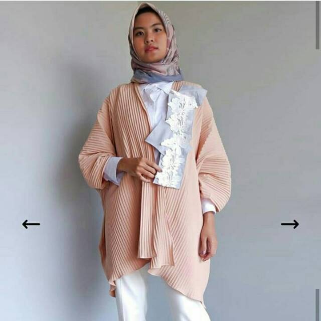 Wazzy Outer by Jenna&Kaia