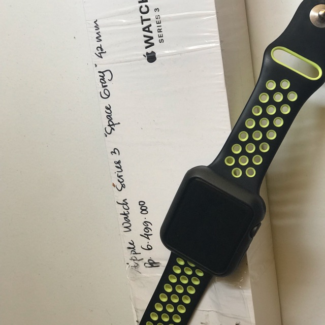 Preloved Apple Watch series 3, pemakaian 1 bulan