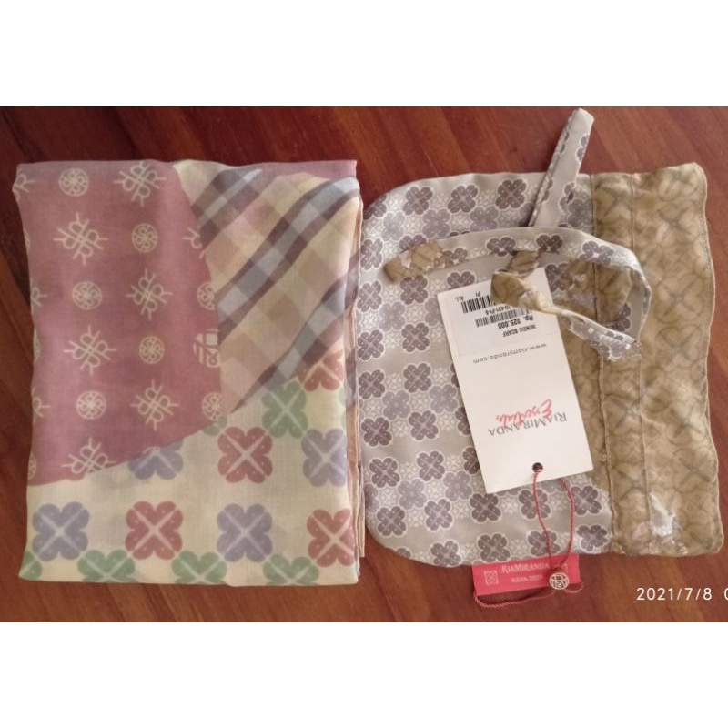 Windu Scarf Ria Miranda Danastri