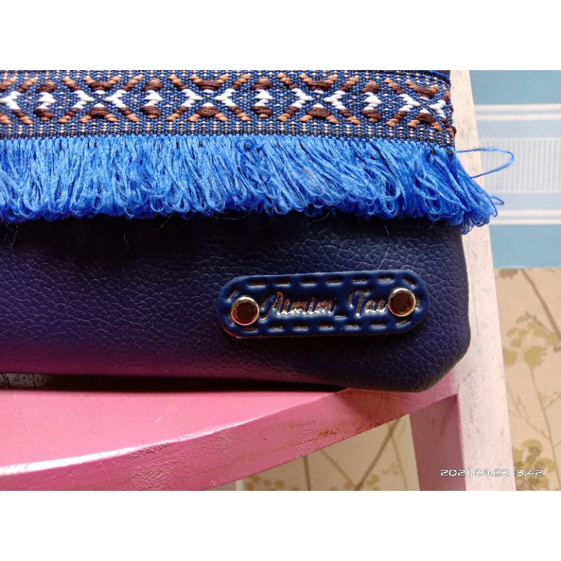 Clutch rumbai size 23*13 / clutch wanita banyak ruang ada sekat ada saku ATM ada resleting dalam