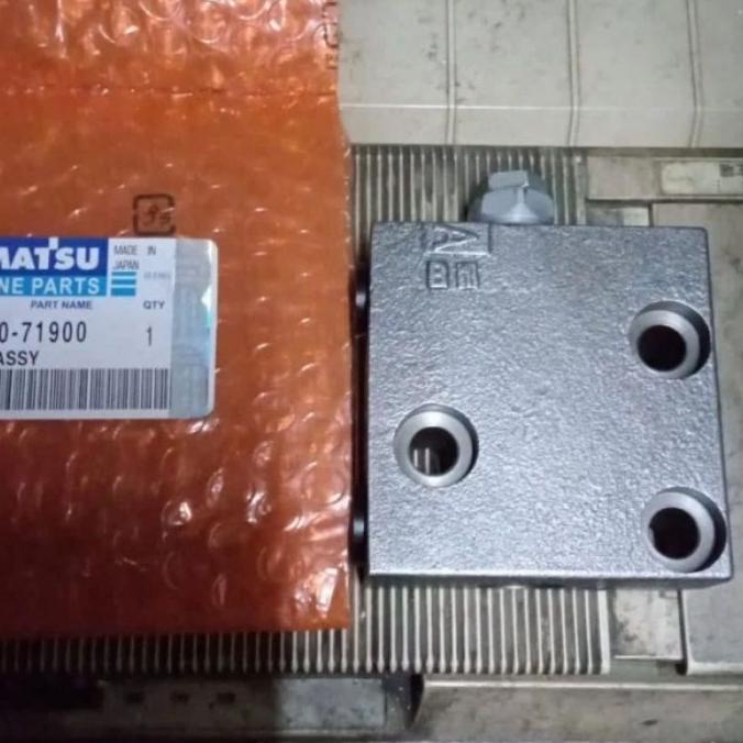 Reducing Valve Pc200-7 Pc200-8 Komatsu 7234071800 Genuine
