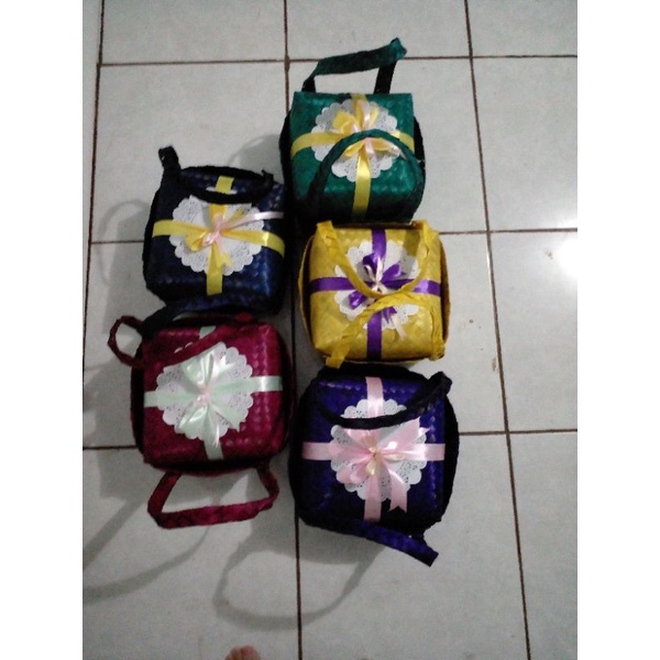 

[ BESEKRAF ] BESEK PITA JINJING UKURAN 18 X 18 20 X 20 25 X 25 WARNA | BESEK BAMBU PITA WARNA | BESEK BAMBU JINJING PITA WARNA