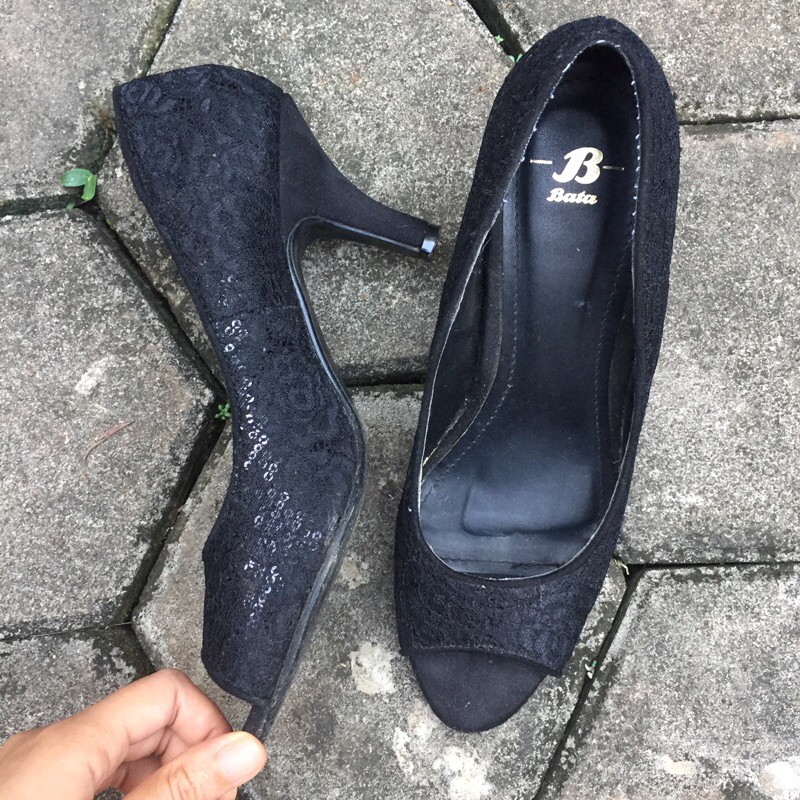 [PRELOVED] SEPATU HEELS BATA