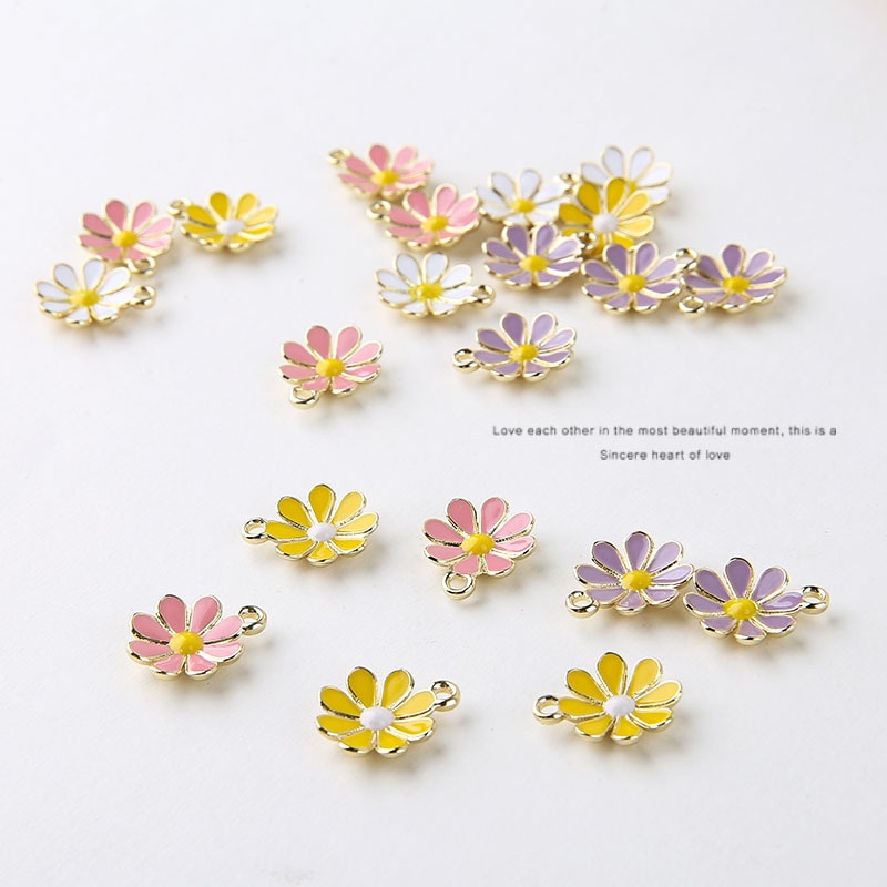 10pcs / Set Liontin Kalung / Gelang / Anting Bentuk Bunga Daisy Buatan Sendiri Untuk Hadiah Teman