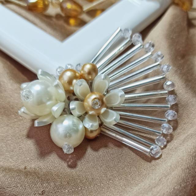 Decy brooch | Shopee Indonesia