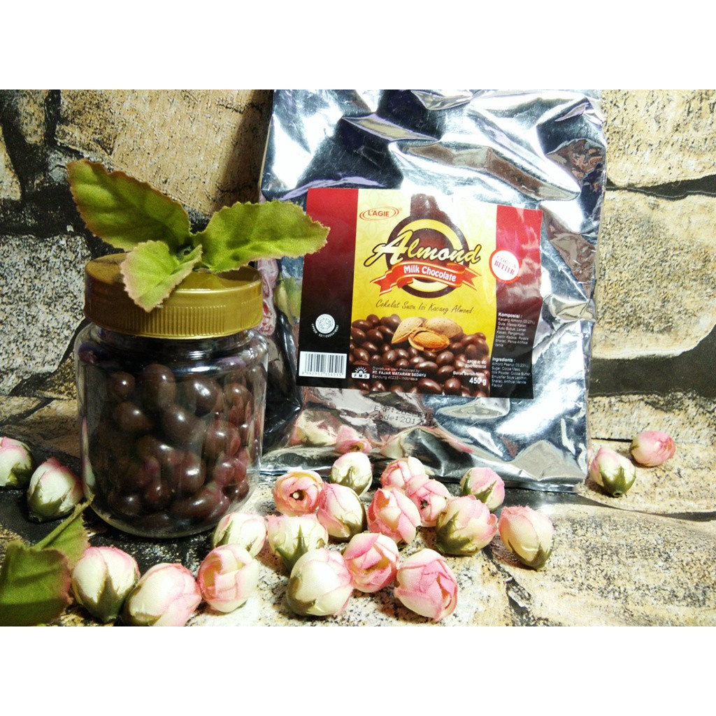 

LAGIE FULL COKLAT ISI ALMOND