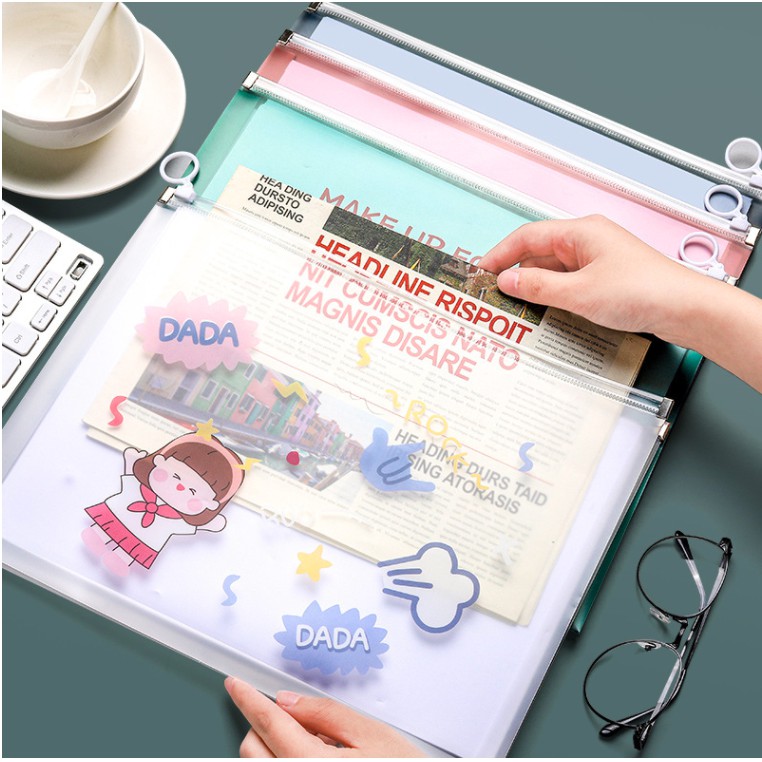 

Map Zipper Karakter Map Alat Tulis Gambar Kartun