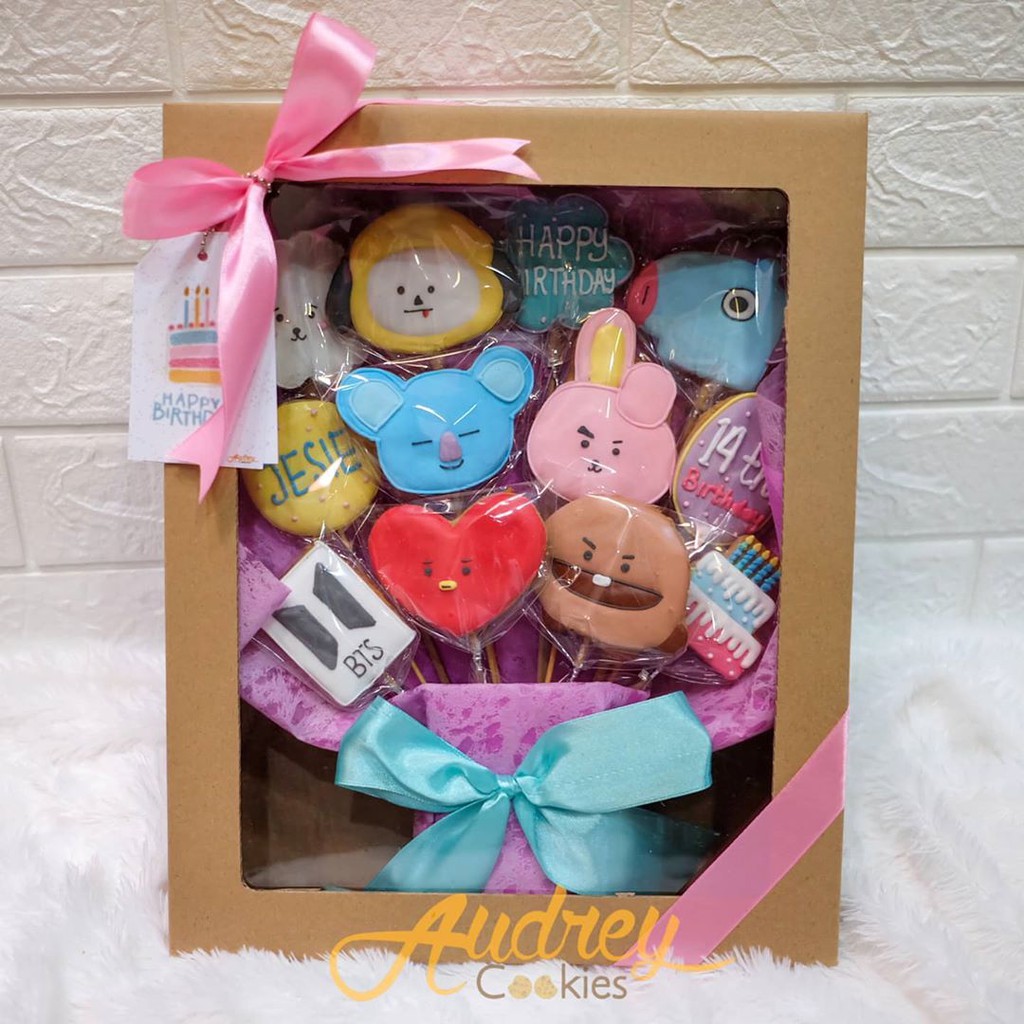 

Cookie Hand Bouqete BT21 Birthday themed