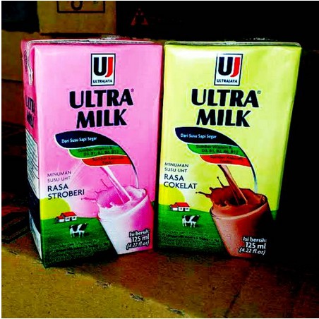 ULTRA MILK 125 ML COKLAT/STRAWBERRY (KARTONAN)