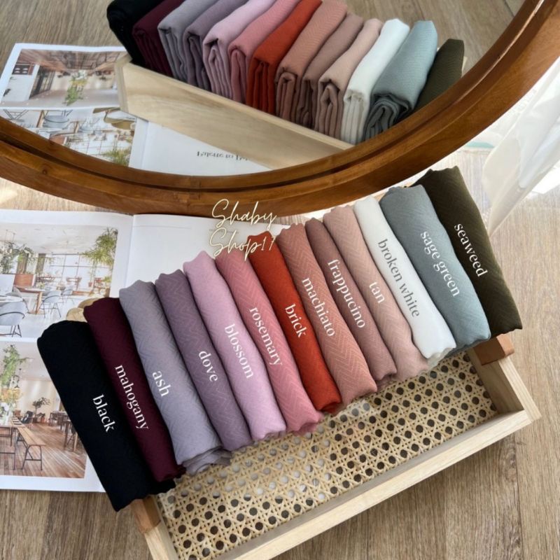 ZARA SQUARE/HIJAB SEGIEMPAT ZIGZAG