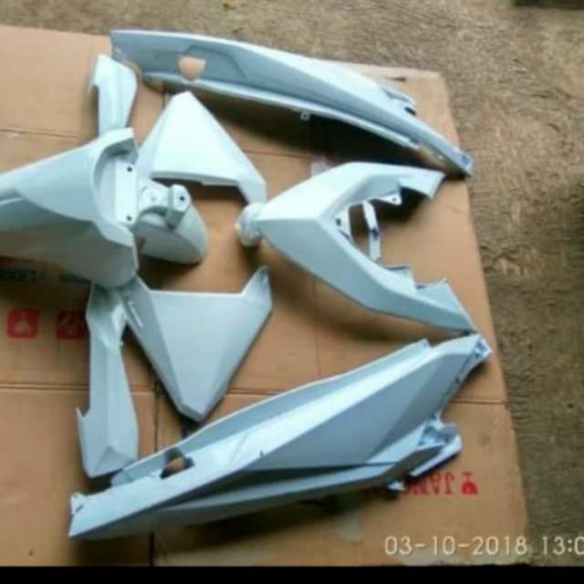 Paket bodi halus honda vario 150 led warna putih