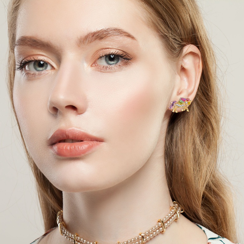 Fancyqube Anting Stud Desain Hewan Unicorn Aksen Kristal Warna-Warni Untuk Wanita