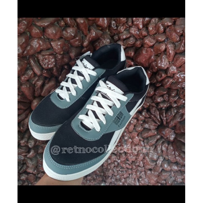 Sepatu sneakers pria/sepatu cowok/Cassual shoes