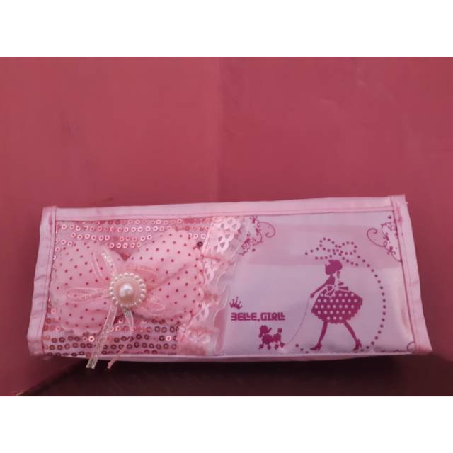

TEMPAT PENSIL CEWEK