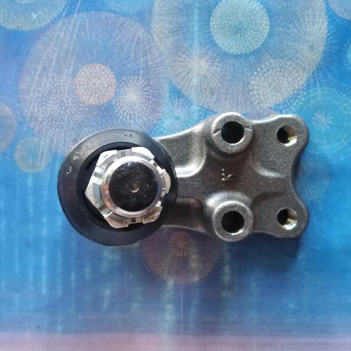 Ball joint bawah PANTHER 23 atau 25 lama KANAN 555 JAPAN