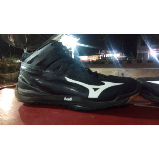 Mizuno wave mirage 2 mid second size 43, sepatu voli volly volley