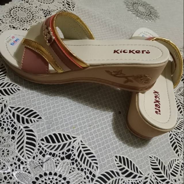 Sandal selop wanita/kickers