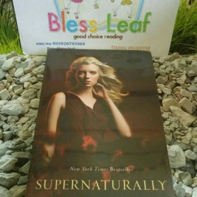 

supernaturally oleh Kiersten White