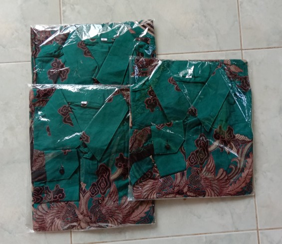 Baju Kemeja Batik Cowok Pria Lengan Panjang Seragam Jumbo Terbaru 2021