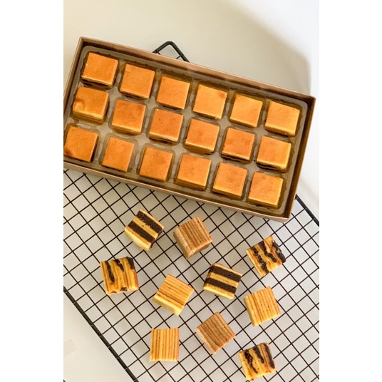 

Premium Lapis Bites (18 bites)