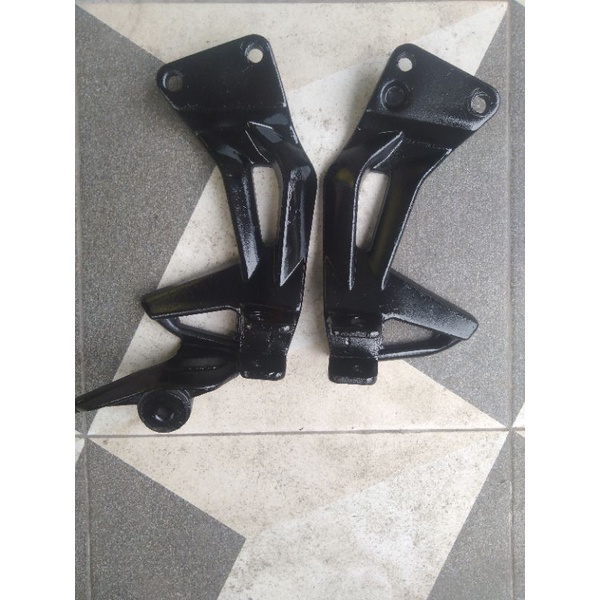 Footstep fotstep postep pijakan kaki belakang Yamaha Jupiter Z Jupiter burhan jupiter z new original