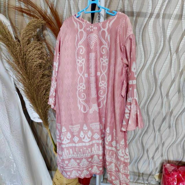 Preloved dress ank motif wearing klamby