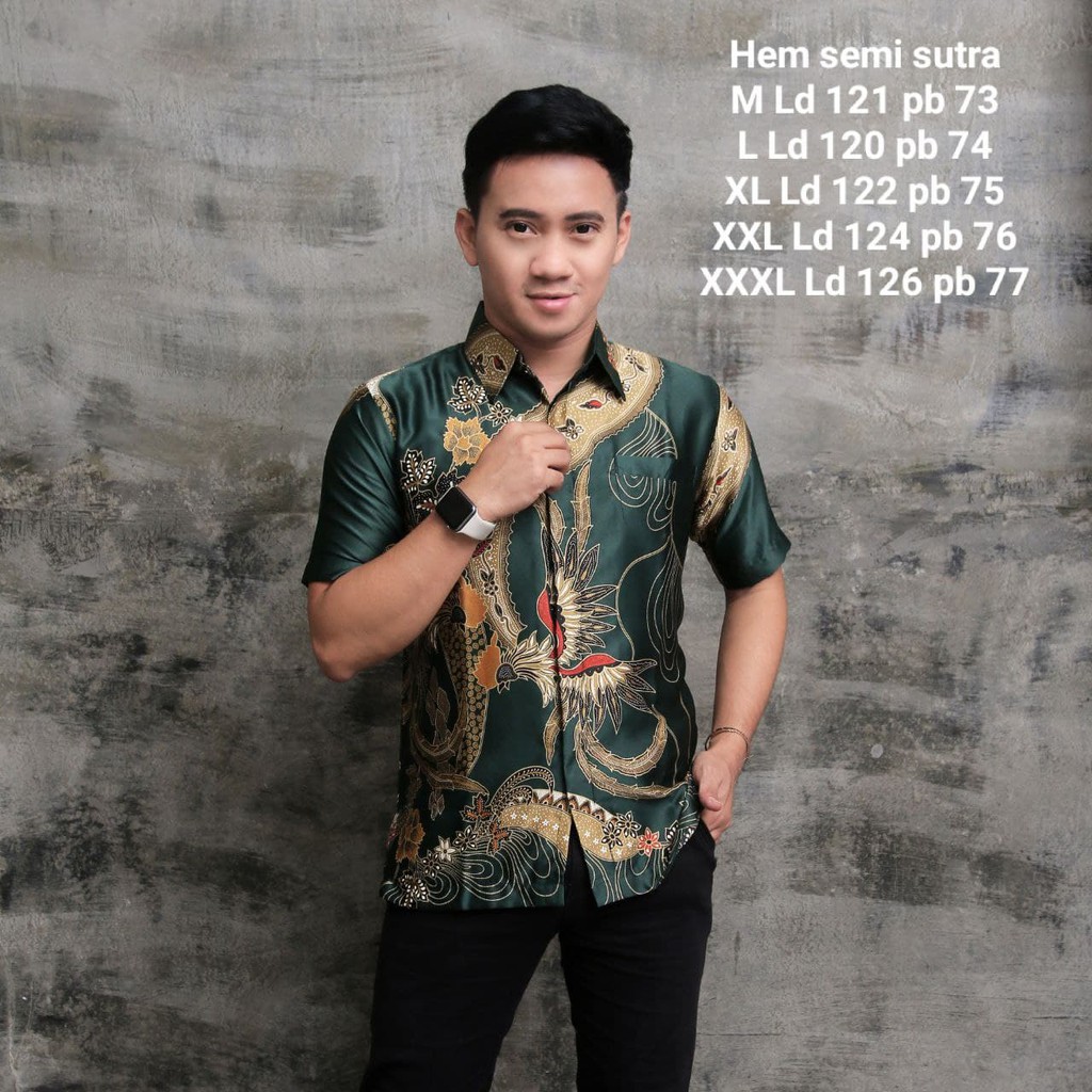 Baju Batik Pria Lengan Pendek Semi Sutera Hem Laki Laki Sutra Ukuran Regular Asli Pekalongan Berkualitas Terviral 2021 Termurah Paling Halus Dijamin-2