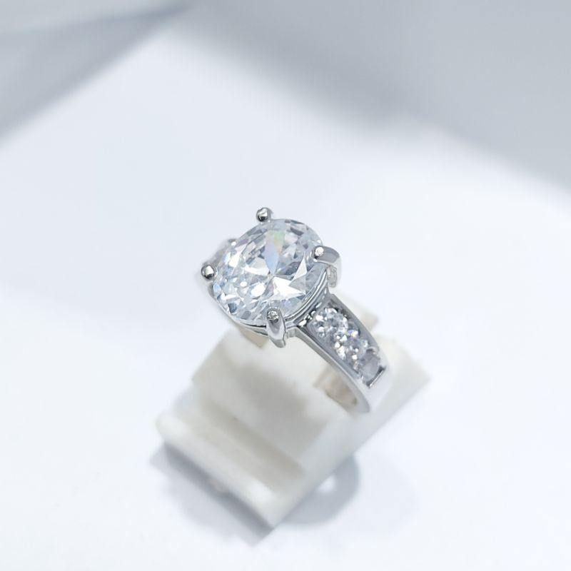 WHITE ZIRCONIA AMERIKA DIAMOND