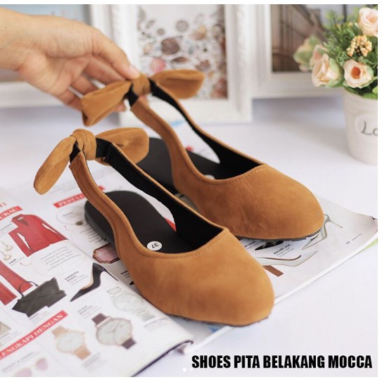 

FLATSHES PITA BELAKANG MOCA