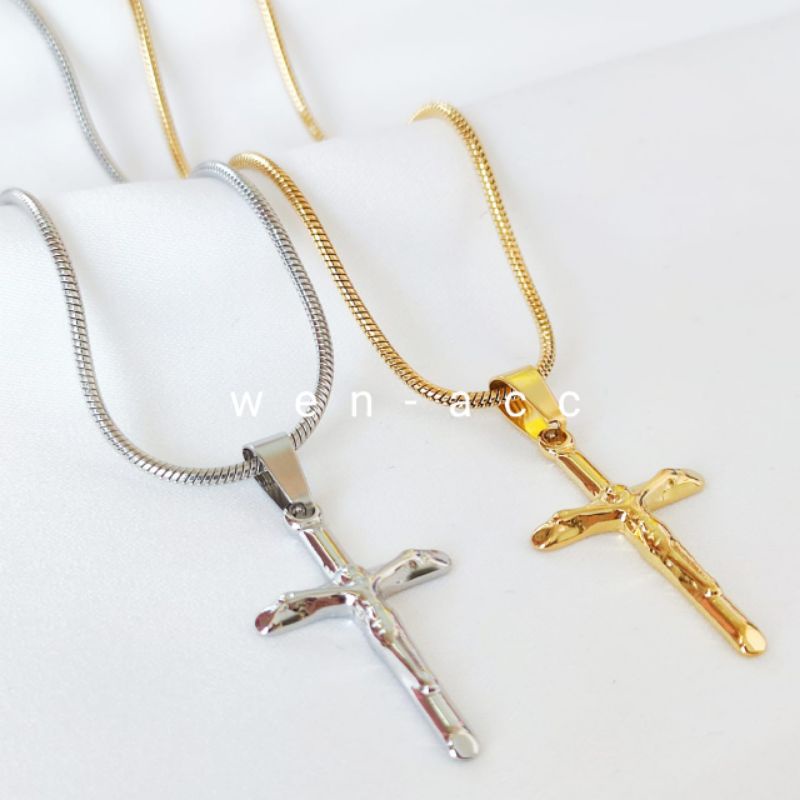 Kalung Salib Yesus Emas Titanium