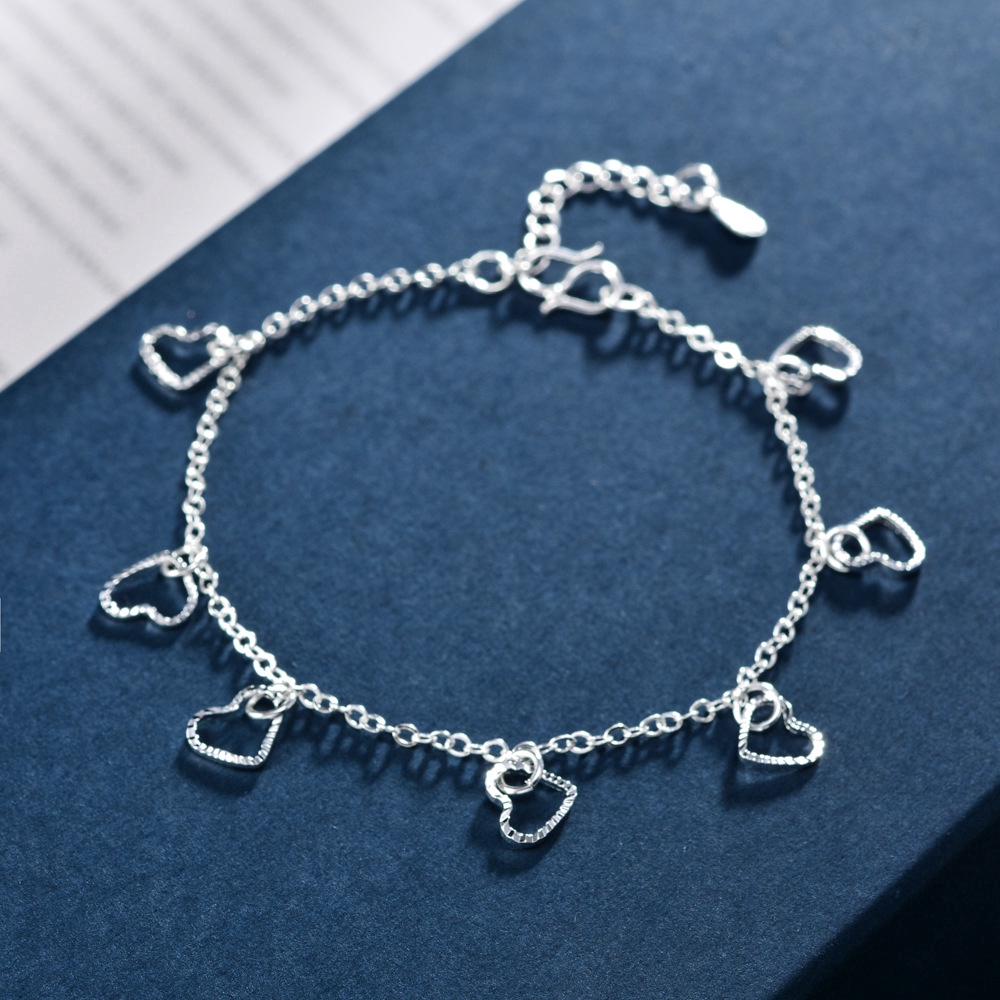 Gelang Dengan Liontin Rumbai Bentuk Hati Warna Silver Untuk Wanita