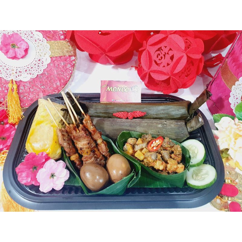 

LONTONG CAP GOMEH TRAY ECO