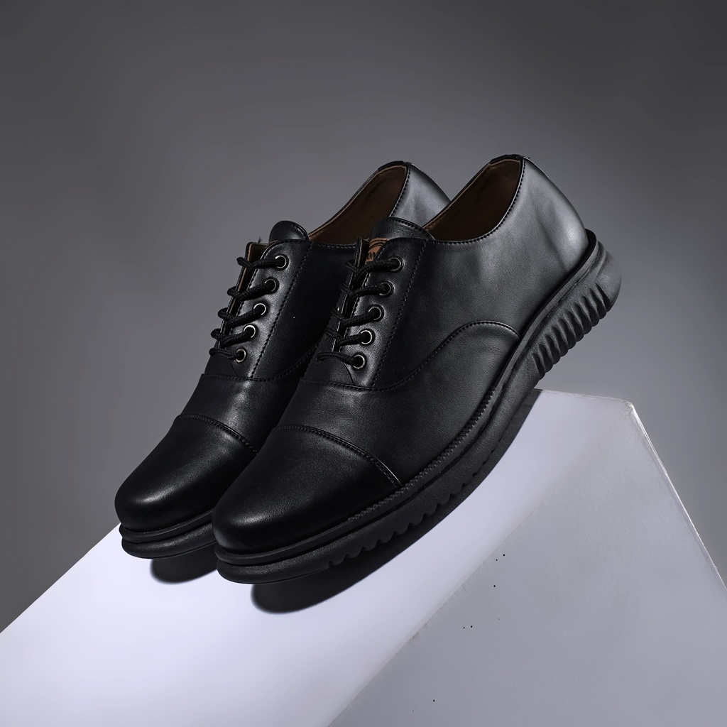 OXFORD UNITE ORIGINAL x MONDAY Sepatu Formal Full Hitam Tali Pria Pantofel Kerja Kantor Dinas Resmi Guru Kantoran Pesta Pernikahan Kondangan Nikah Undangan Wedding Kuliah Modern Shoes Casual Derby Semi Kulit Premium Footwear Keren Terbaru Branded Kekinian