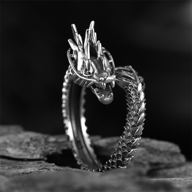 Cincin Desain Kepala Naga Bahan Stainless Steel Gaya Punk Untuk Pria