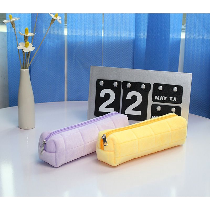 Tempat Pensil Bulu Kotak Organizer Back To School Pencil Case Sleting Bulu Kotak Simple - 21 x 8 cm