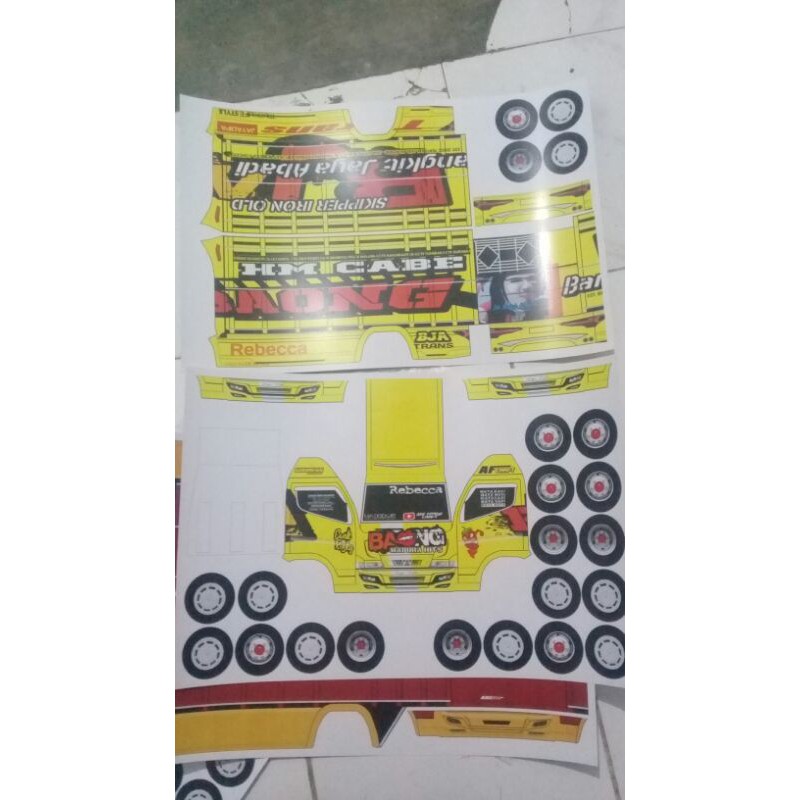 

lembaran papercraft laminasi
