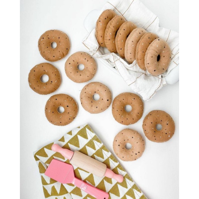 mainan donat bahan flanel mainan edukasi