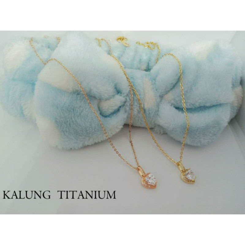 Fourfashion Kalung Titanium Dewasa Motif Love S140