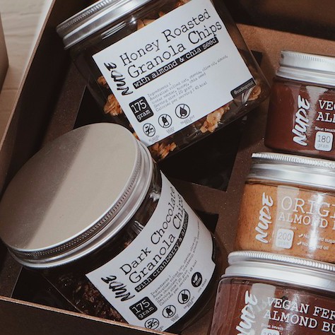 

Gift Set C - NUDE Granola Chips & Spread Healthy - Hampers Sehat Vegan / Diet / No added sugar / Gluten Free