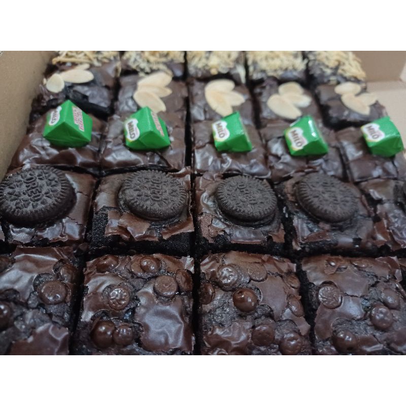 

Fudgy brownies / brownies sekat isi 25/brownies panggang